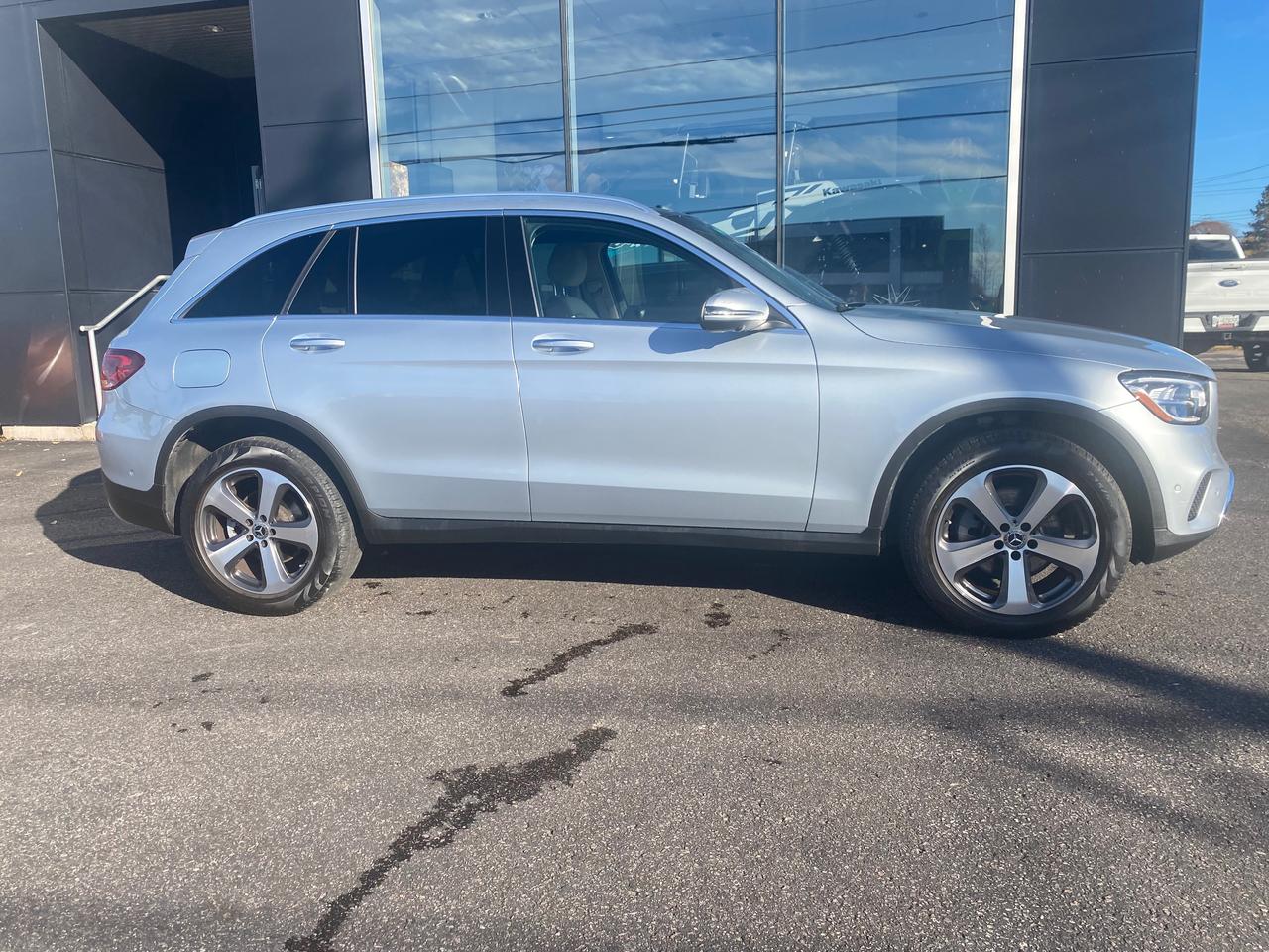 2021 Mercedes-Benz GLC 300 Base GLC 300 4dr All-Wheel Drive Photo5
