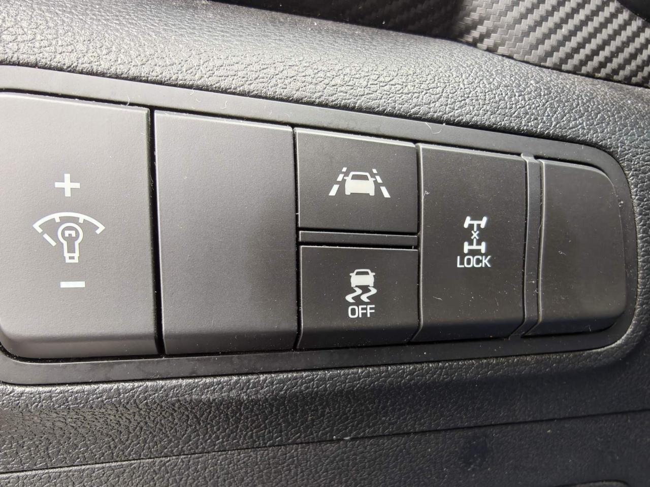 2021 Hyundai Tucson Essential 4dr All-Wheel Drive Photo