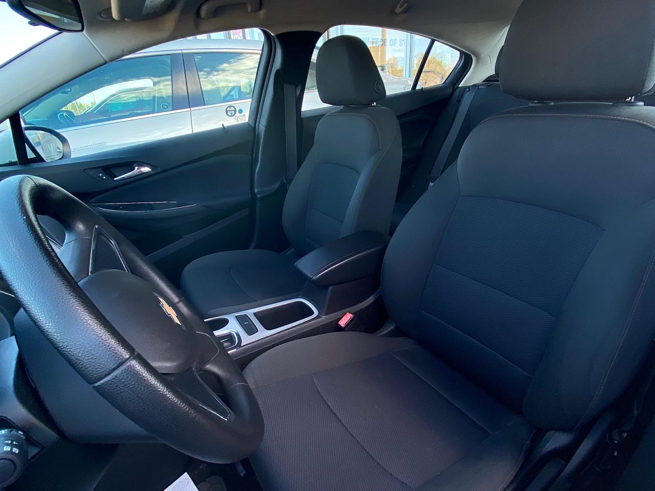 2017 Chevrolet Cruze LS Auto 4dr Sedan Photo