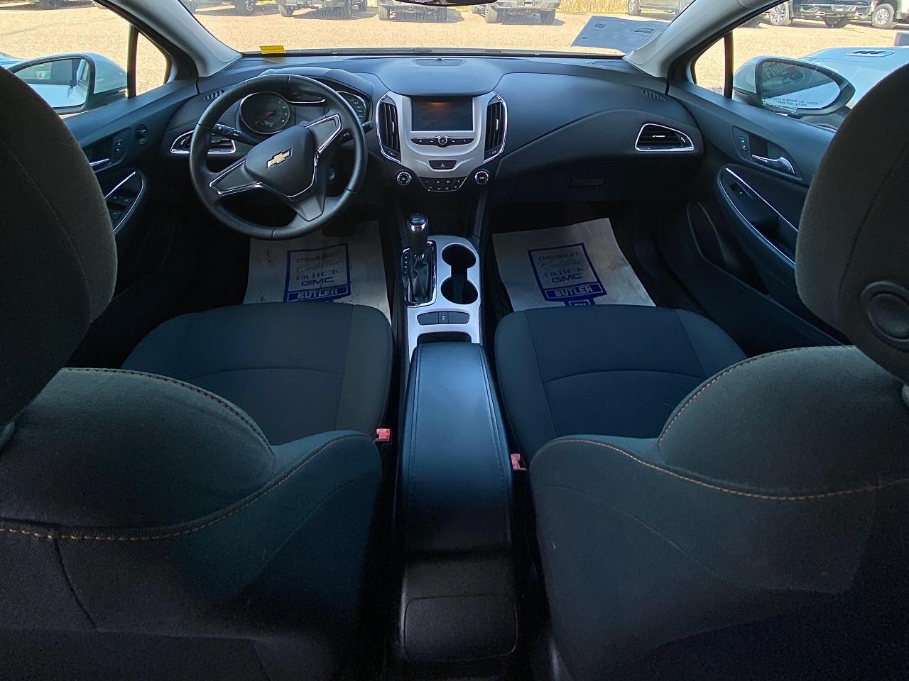 2017 Chevrolet Cruze LS Auto 4dr Sedan Photo