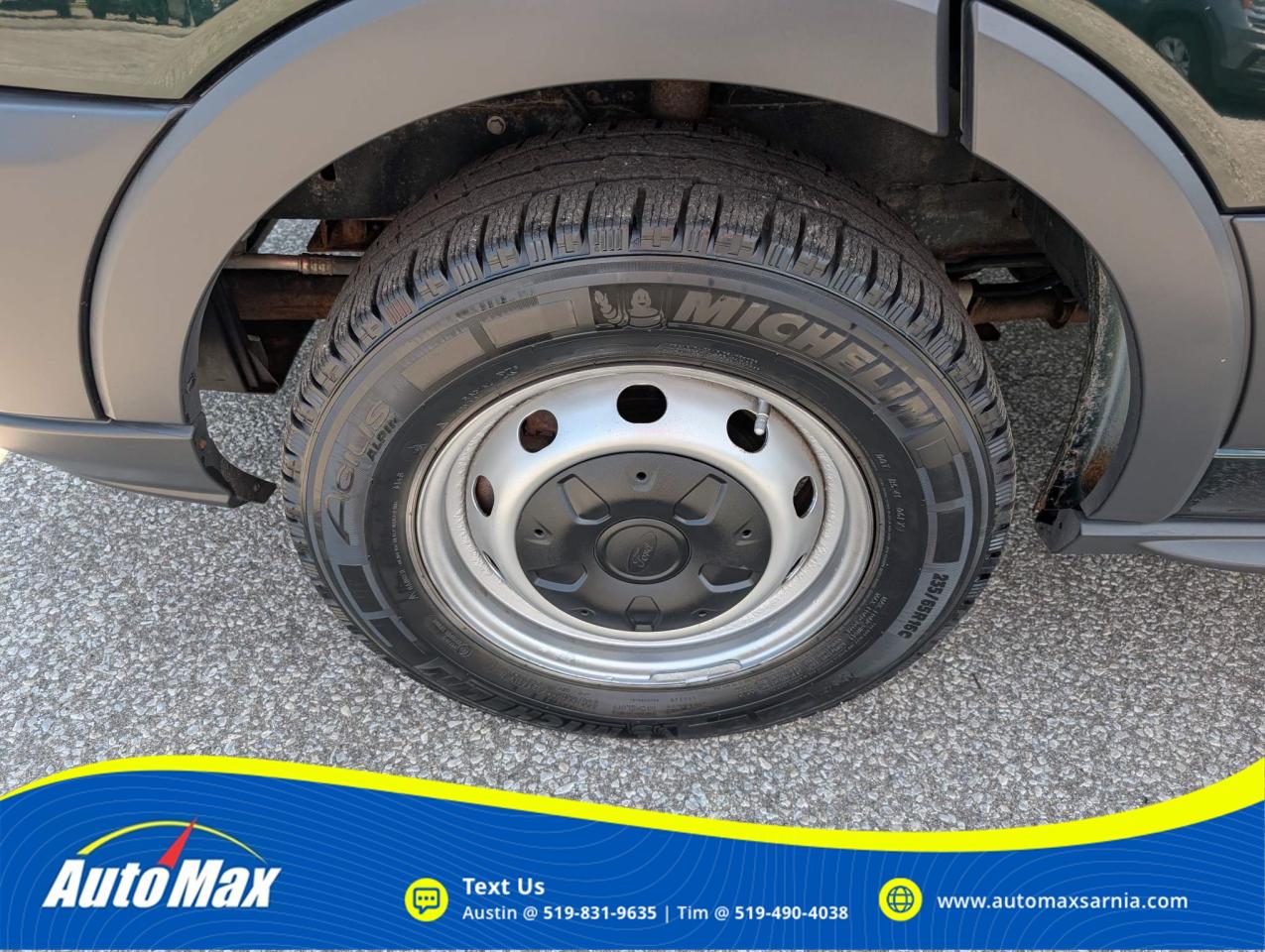 2017 Ford Transit-150 XL w/60/40 Pass-Side Cargo-Doors Low Roof Wagon 129.9 in. WB Photo