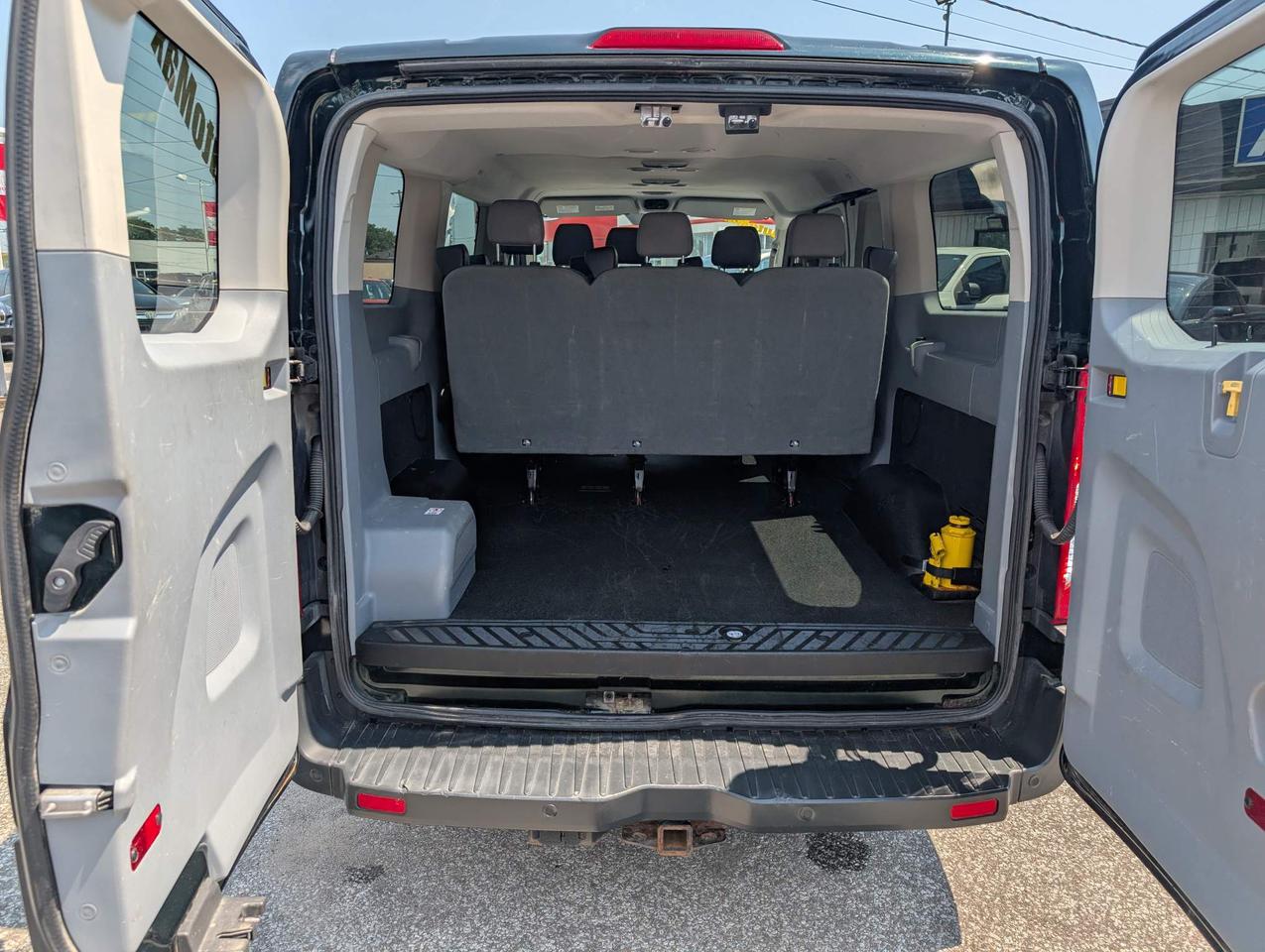 2017 Ford Transit-150 XL w/60/40 Pass-Side Cargo-Doors Low Roof Wagon 129.9 in. WB Photo