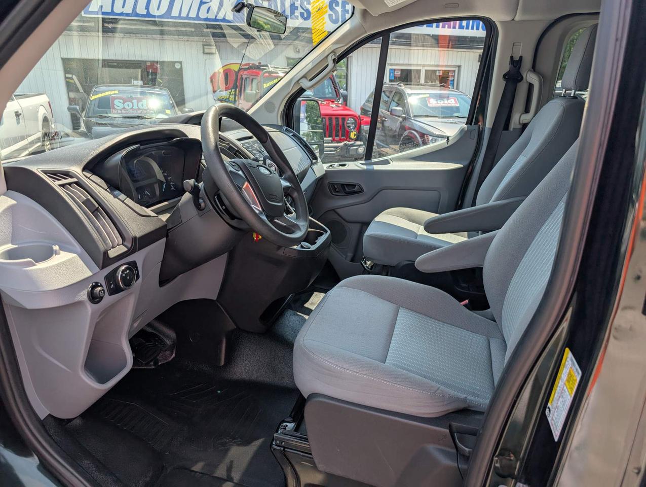 2017 Ford Transit-150 XL w/60/40 Pass-Side Cargo-Doors Low Roof Wagon 129.9 in. WB Photo