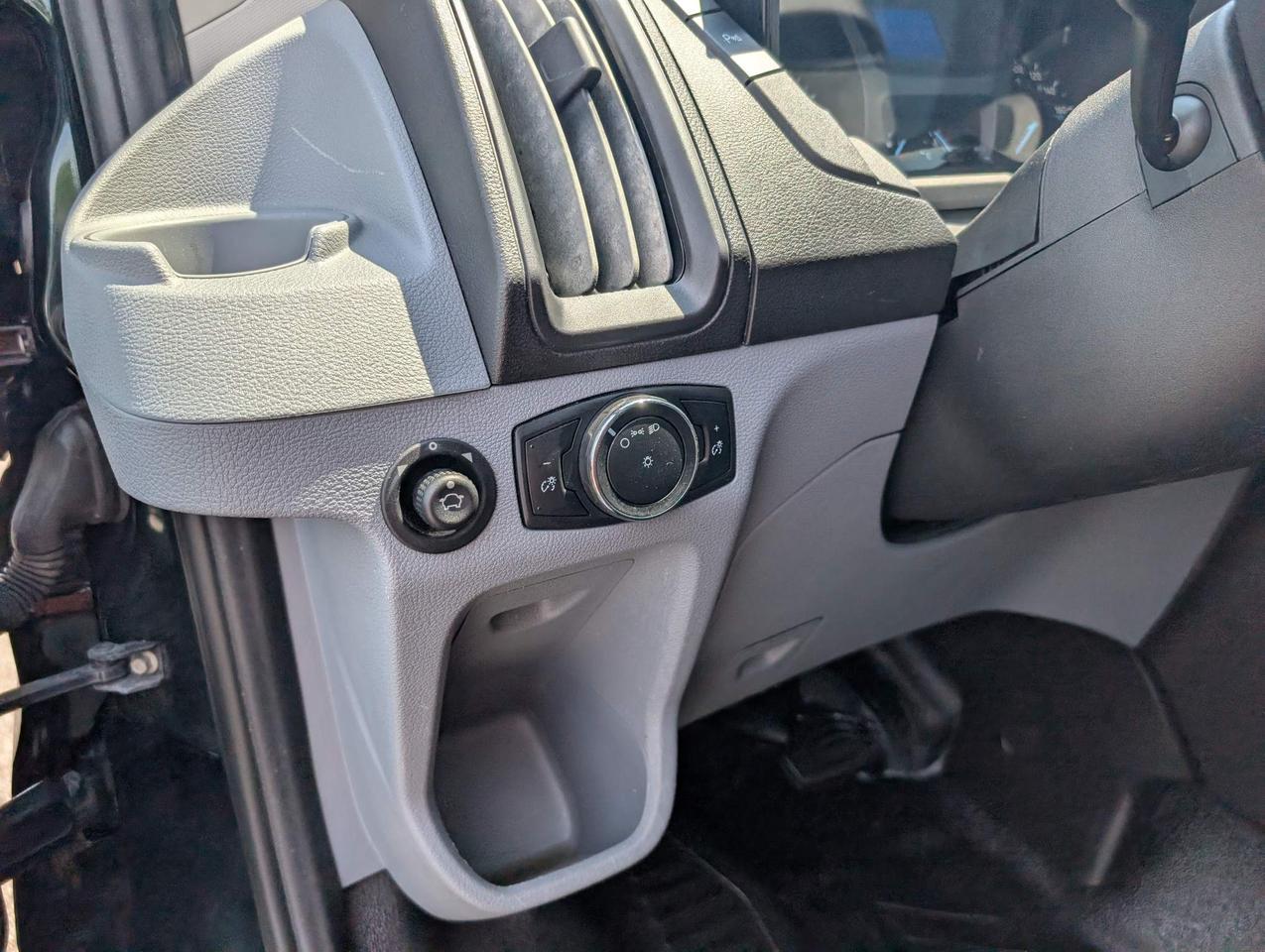 2017 Ford Transit-150 XL w/60/40 Pass-Side Cargo-Doors Low Roof Wagon 129.9 in. WB Photo