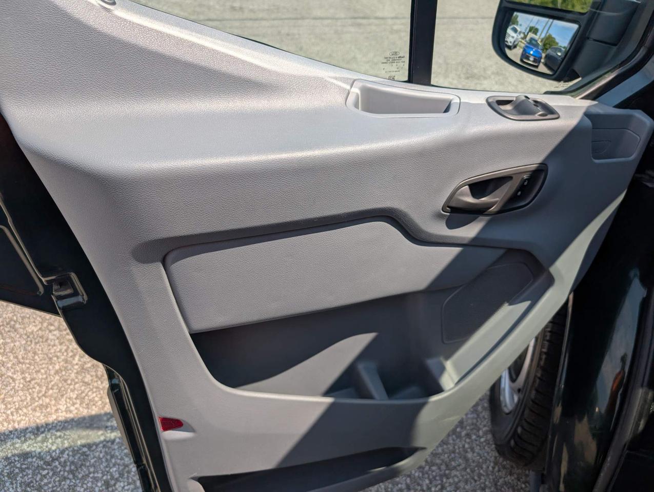 2017 Ford Transit-150 XL w/60/40 Pass-Side Cargo-Doors Low Roof Wagon 129.9 in. WB Photo