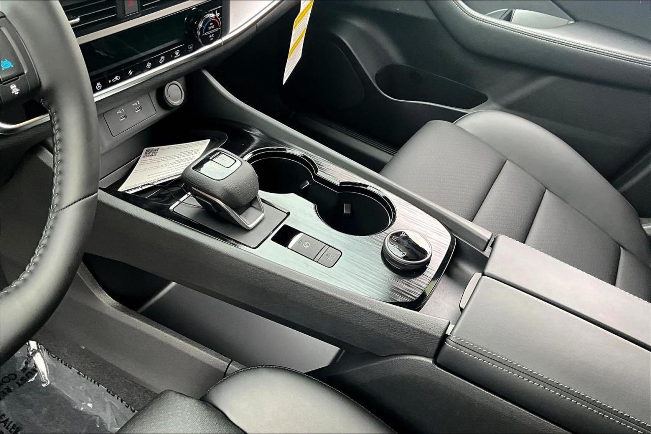 2026 Nissan Rogue SV Moonroof 4dr All-Wheel Drive Sport Utility Photo