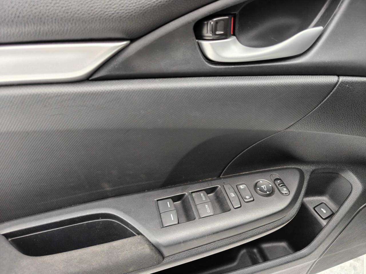 2019 Honda Civic LX (CVT) 4dr Sedan Photo