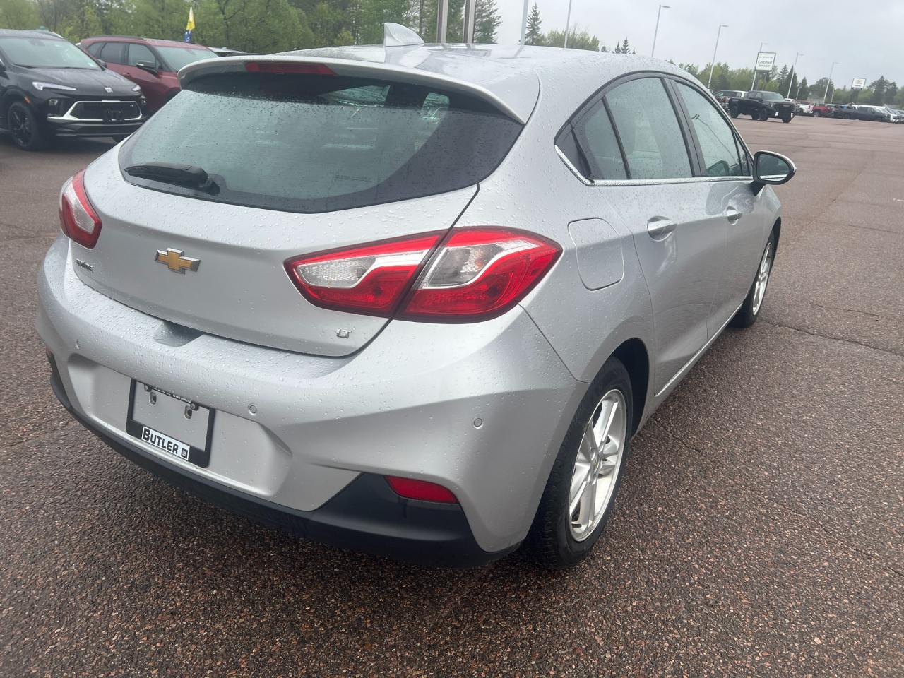 2017 Chevrolet Cruze LT Auto 4dr Hatchback Photo