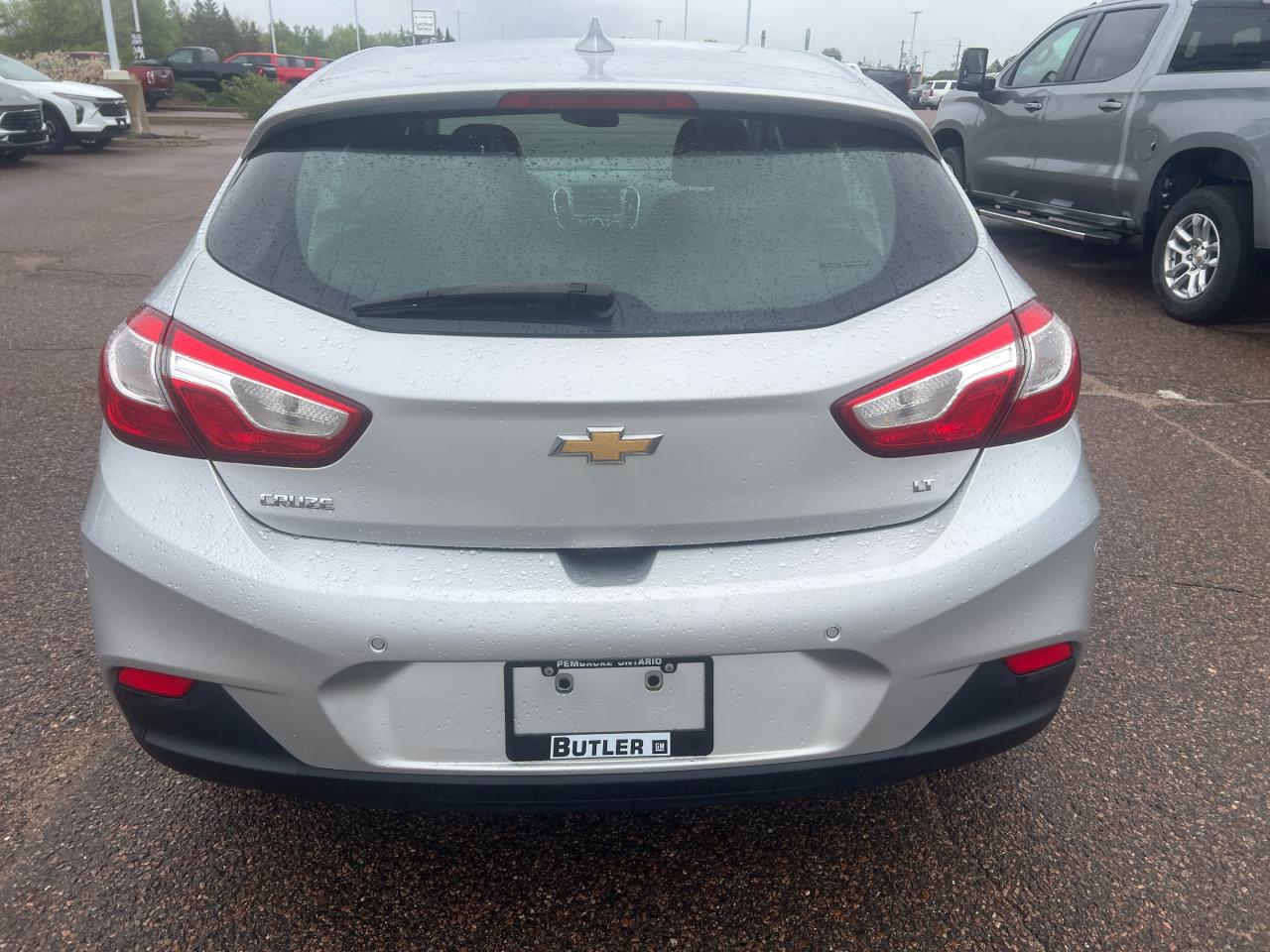 2017 Chevrolet Cruze LT Auto 4dr Hatchback Photo