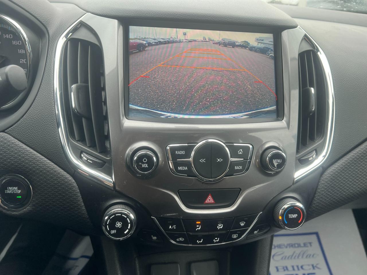 2017 Chevrolet Cruze LT Auto 4dr Hatchback Photo