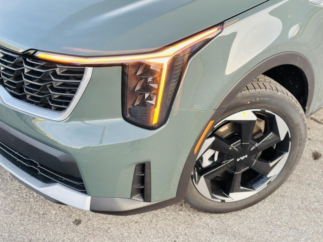 2026 Kia Sorento Plug-In Hybrid LX Photo