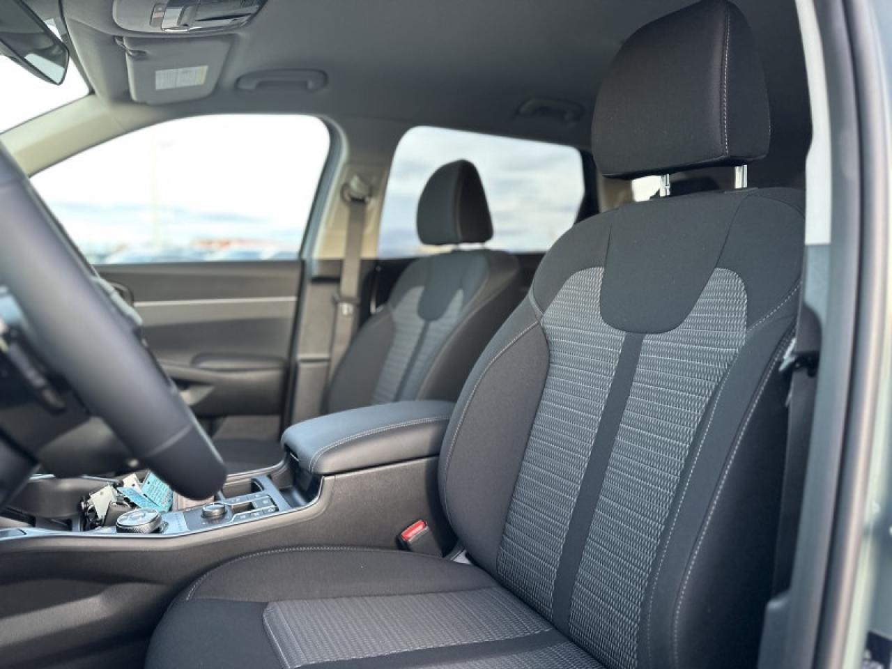 2026 Kia Sorento Plug-In Hybrid LX Photo