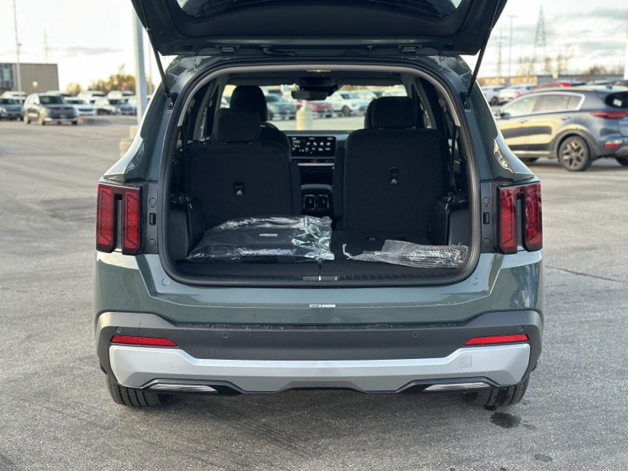 2026 Kia Sorento Plug-In Hybrid LX Photo
