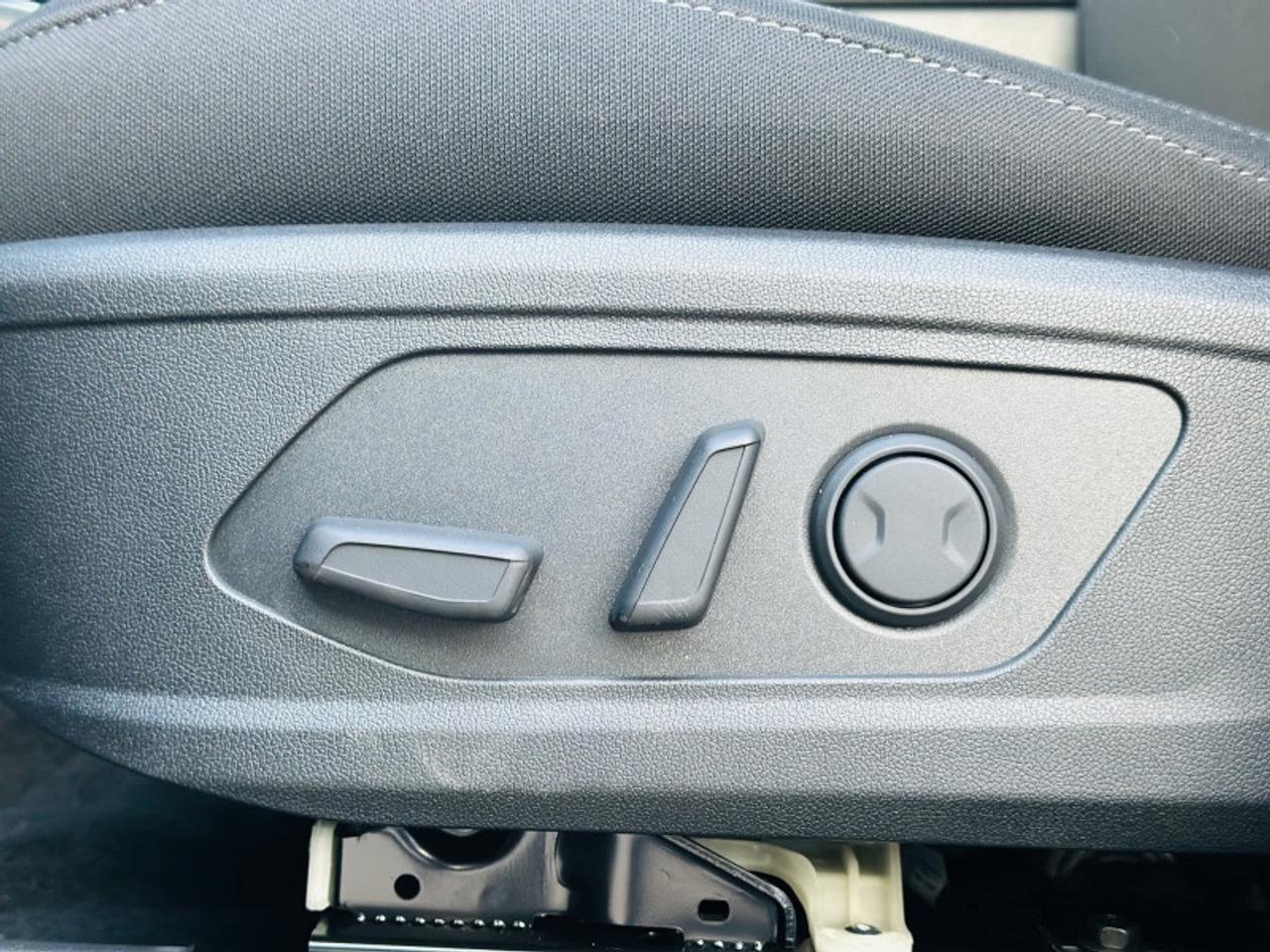 2026 Kia Sorento Plug-In Hybrid LX Photo