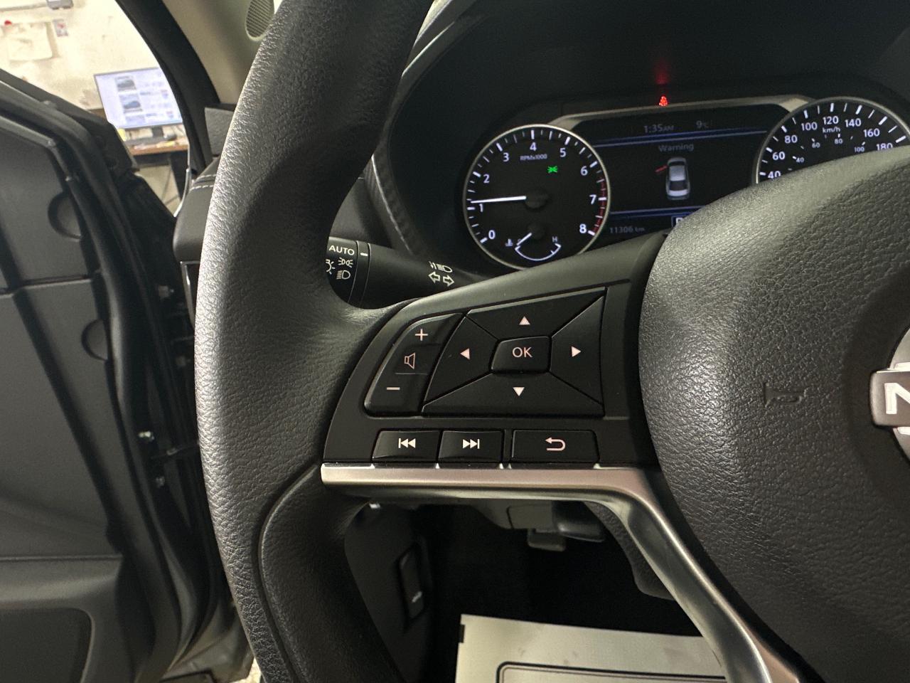 2025 Nissan Sentra SV 4DR SEDAN Photo