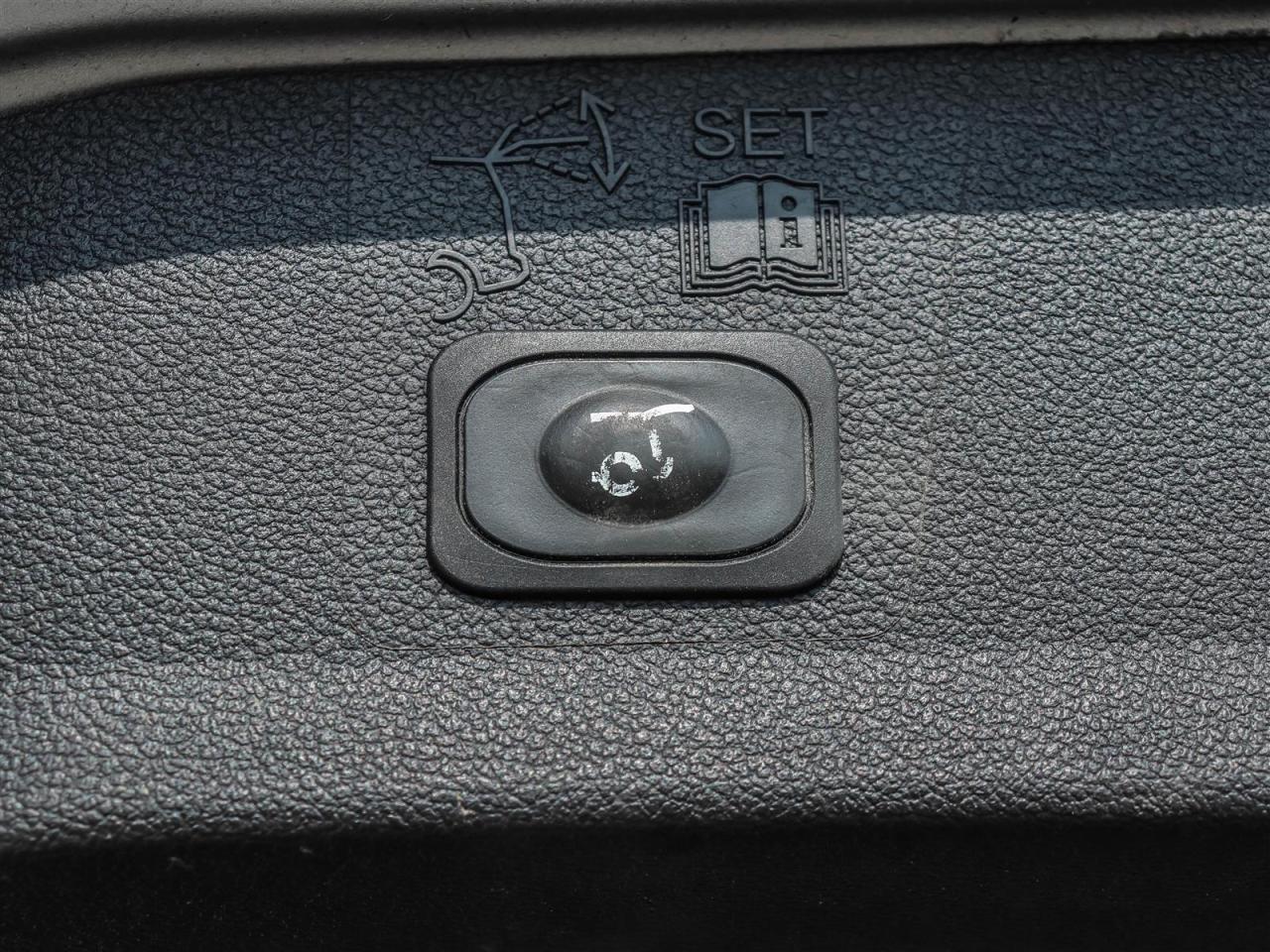 2019 Ford Escape SEL 4dr 4x4 Photo