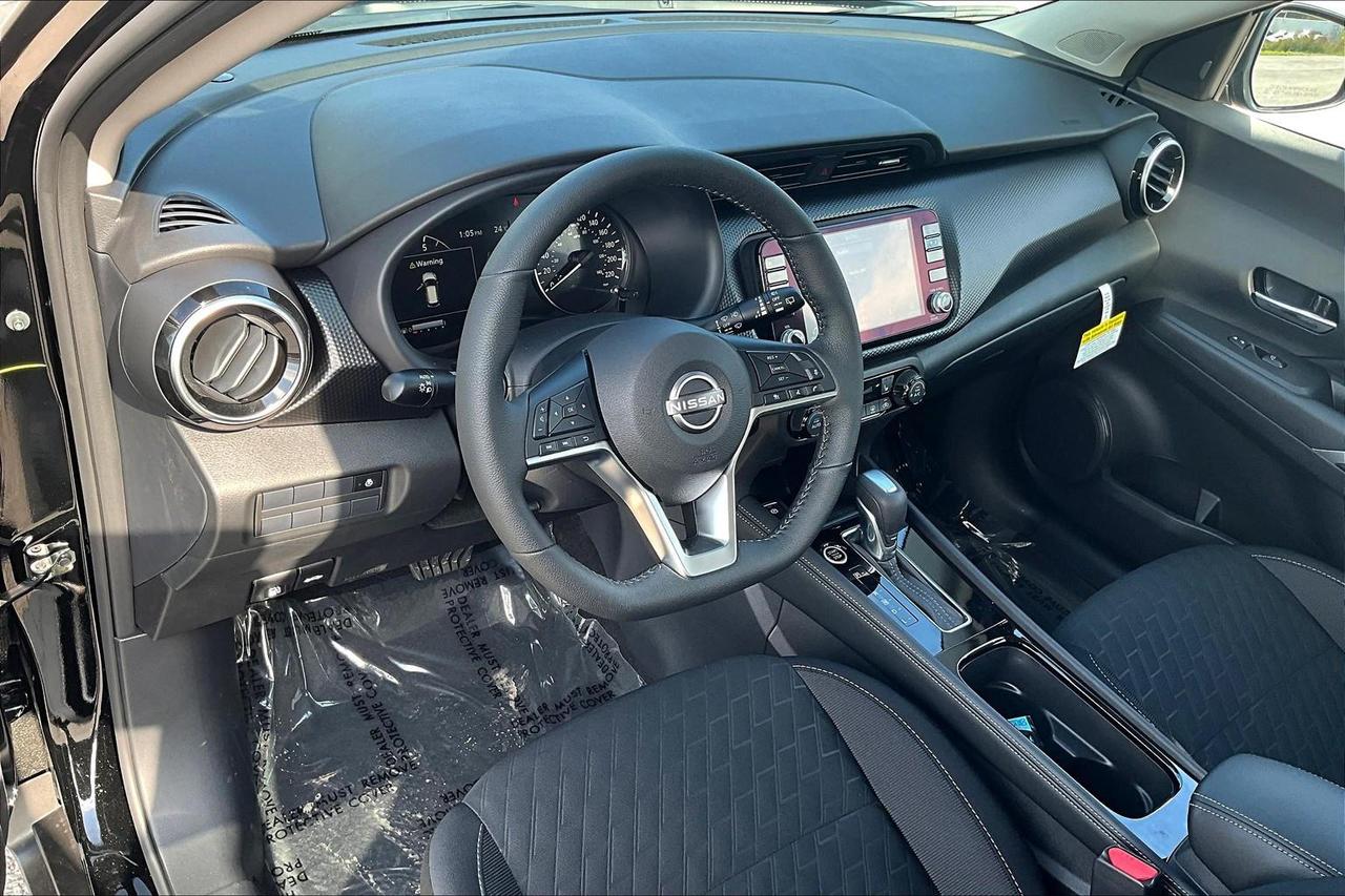2025 Nissan Kicks Play SV 4dr Front-Wheel Drive Photo