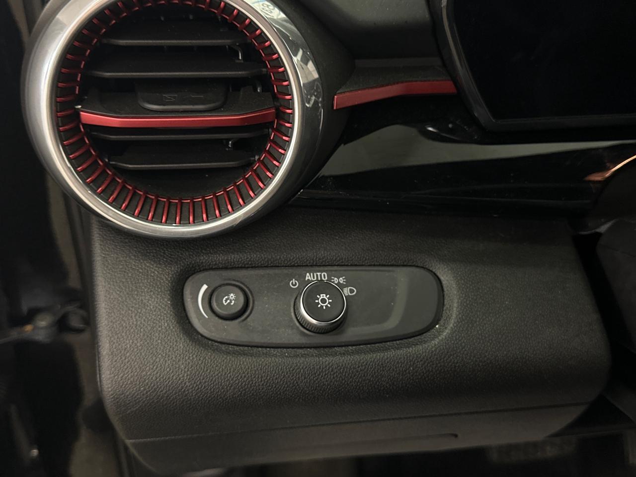 2024 Chevrolet Trax 2RS 4dr Front-Wheel Drive Photo