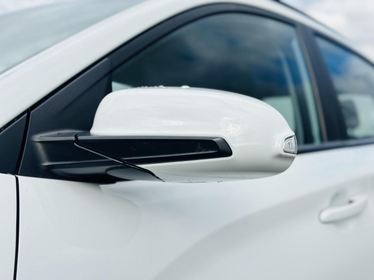 2020 Hyundai KONA 2.0L Essential FWD Photo