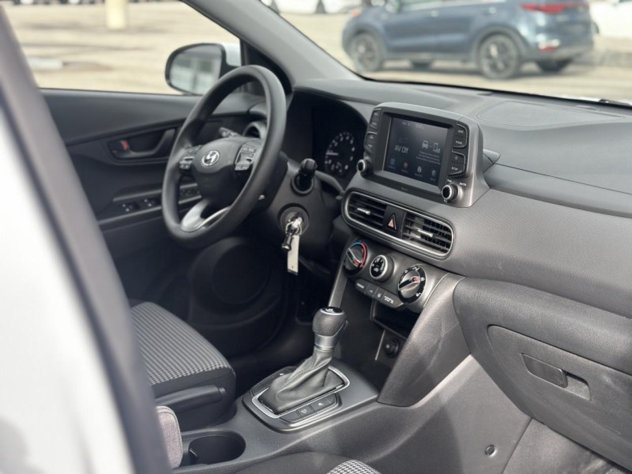 2020 Hyundai KONA 2.0L Essential FWD Photo