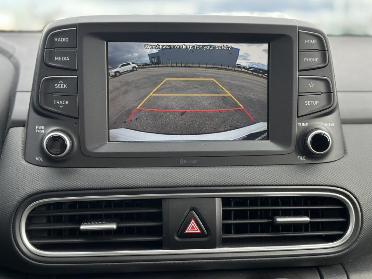 2020 Hyundai KONA 2.0L Essential FWD Photo