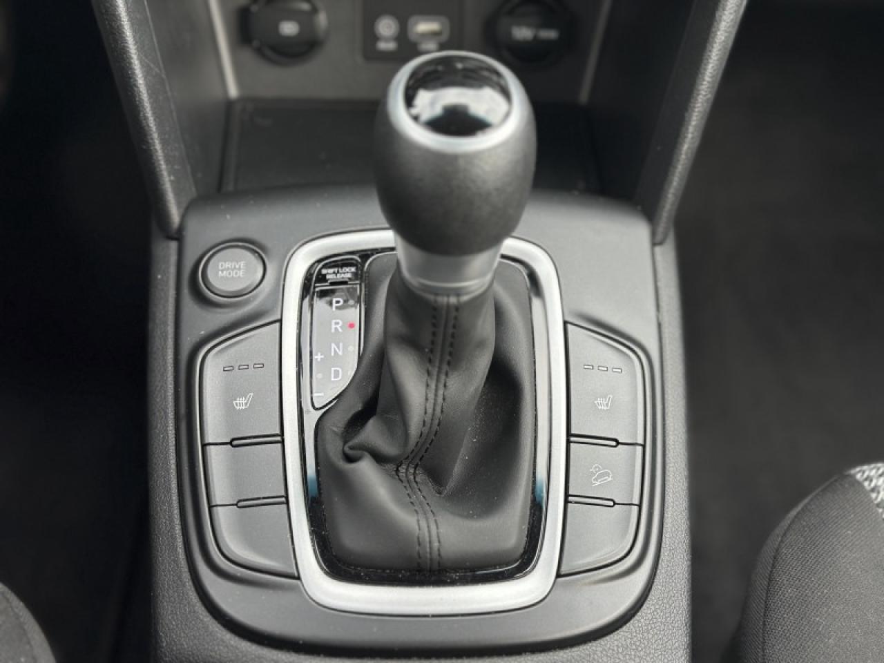 2020 Hyundai KONA 2.0L Essential FWD Photo