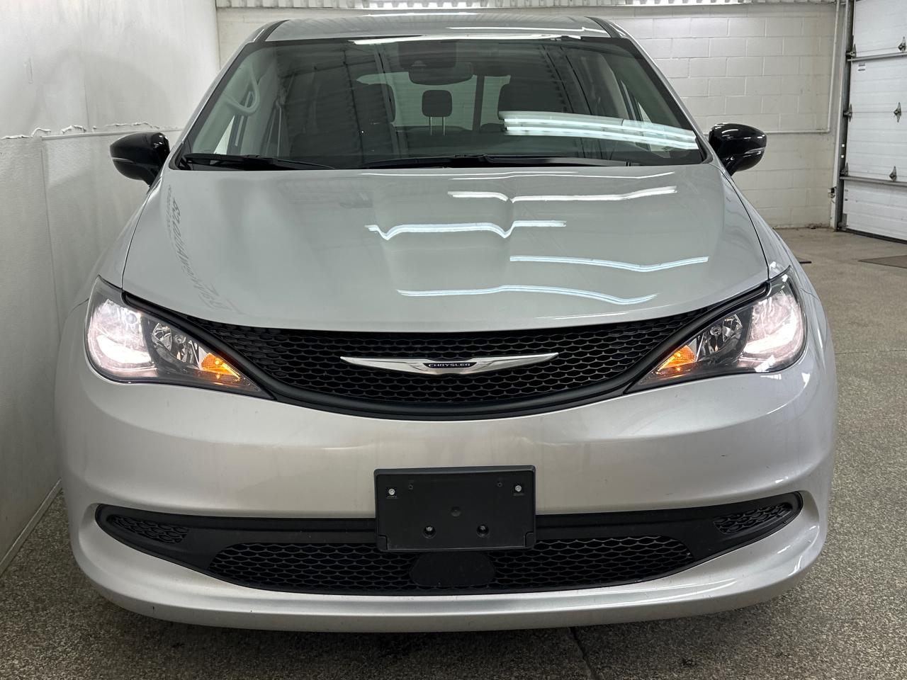 2024 Chrysler Grand Caravan SXT Front-Wheel Drive Passenger Van Photo