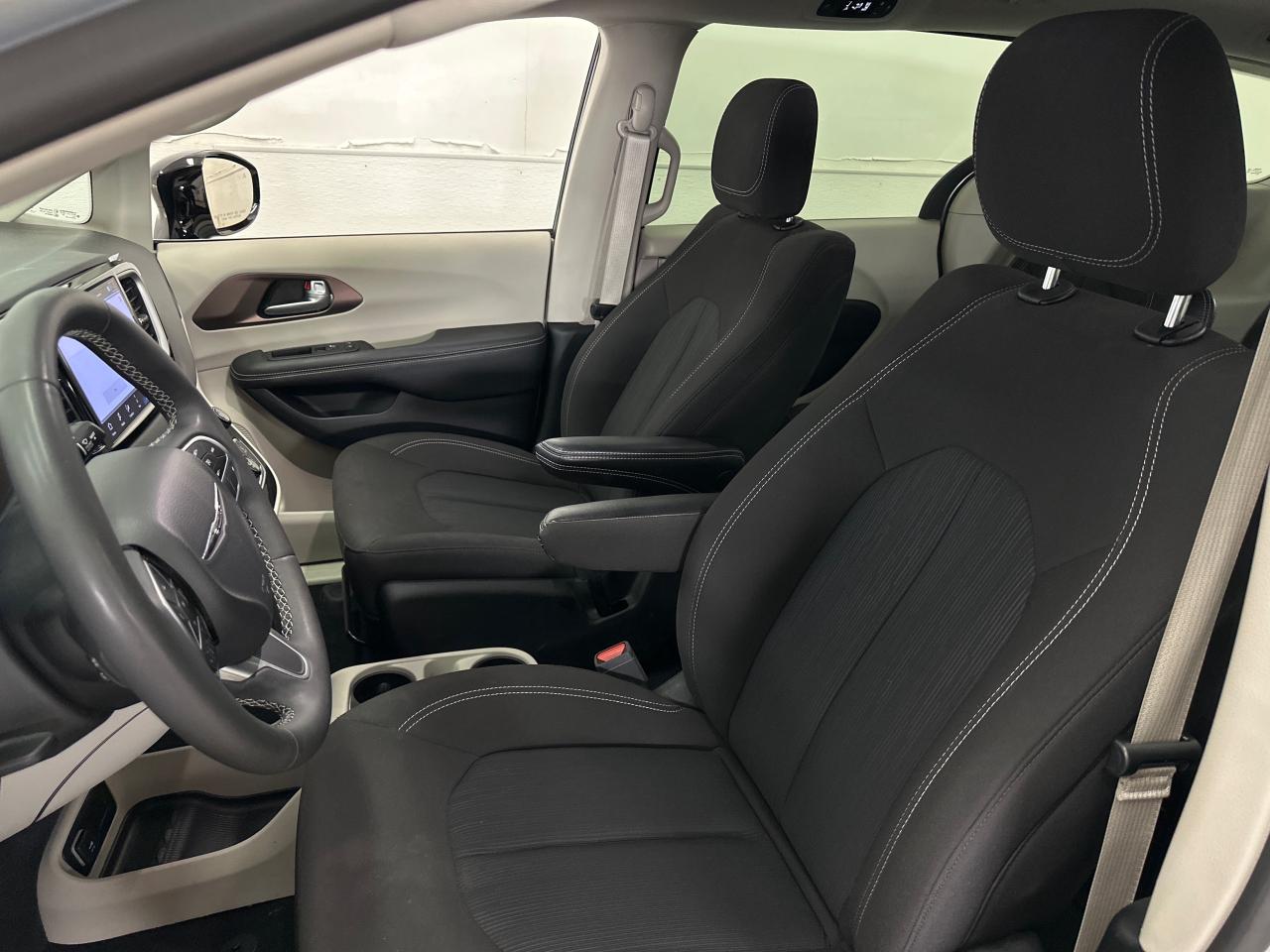 2024 Chrysler Grand Caravan SXT Front-Wheel Drive Passenger Van Photo