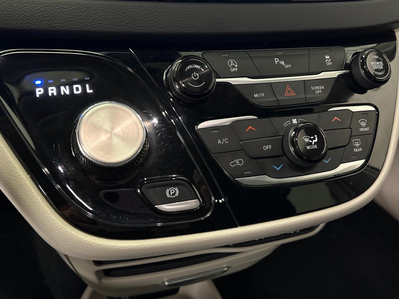 2024 Chrysler Grand Caravan SXT Front-Wheel Drive Passenger Van Photo