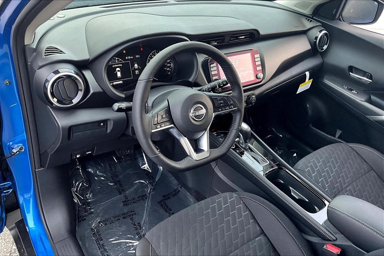 2025 Nissan Kicks Play SV 4dr Front-Wheel Drive Photo