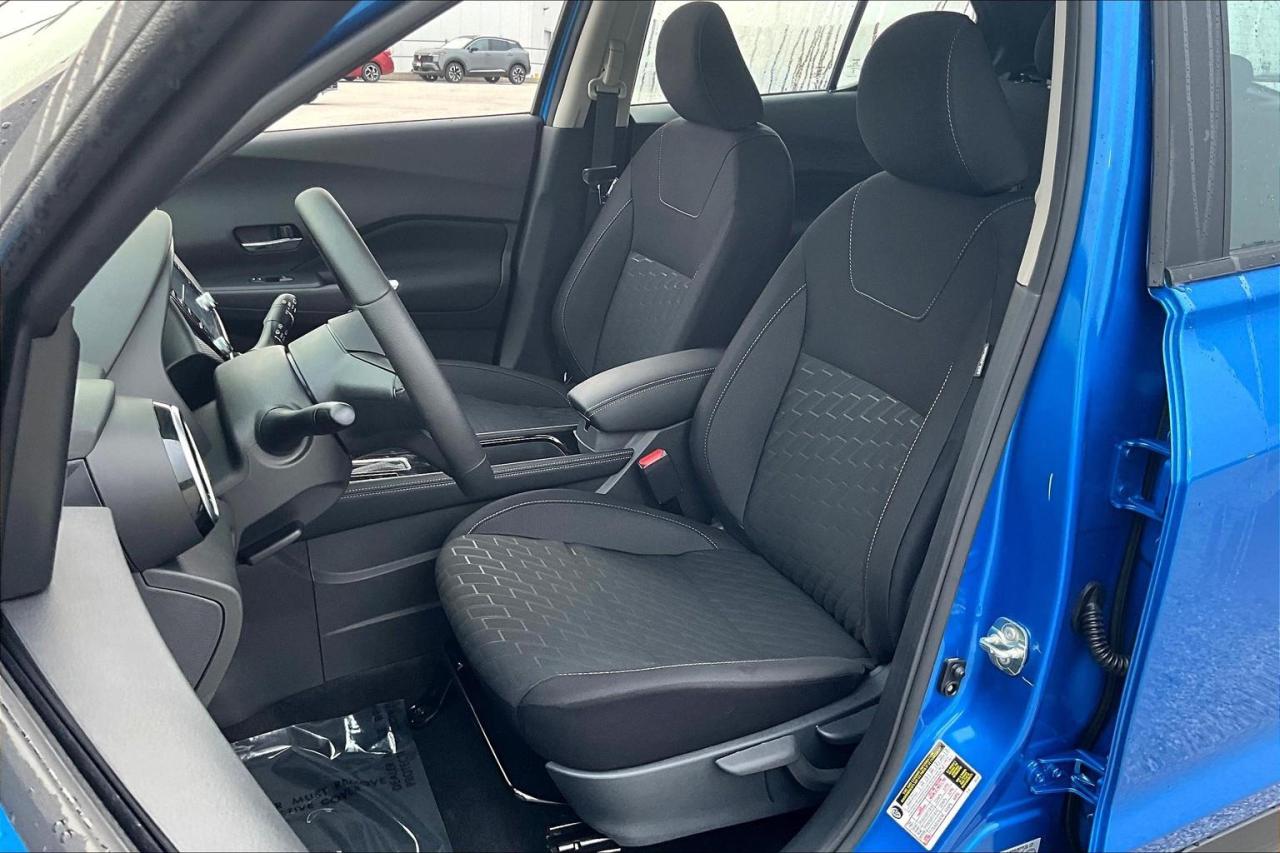 2025 Nissan Kicks Play SV 4dr Front-Wheel Drive Photo