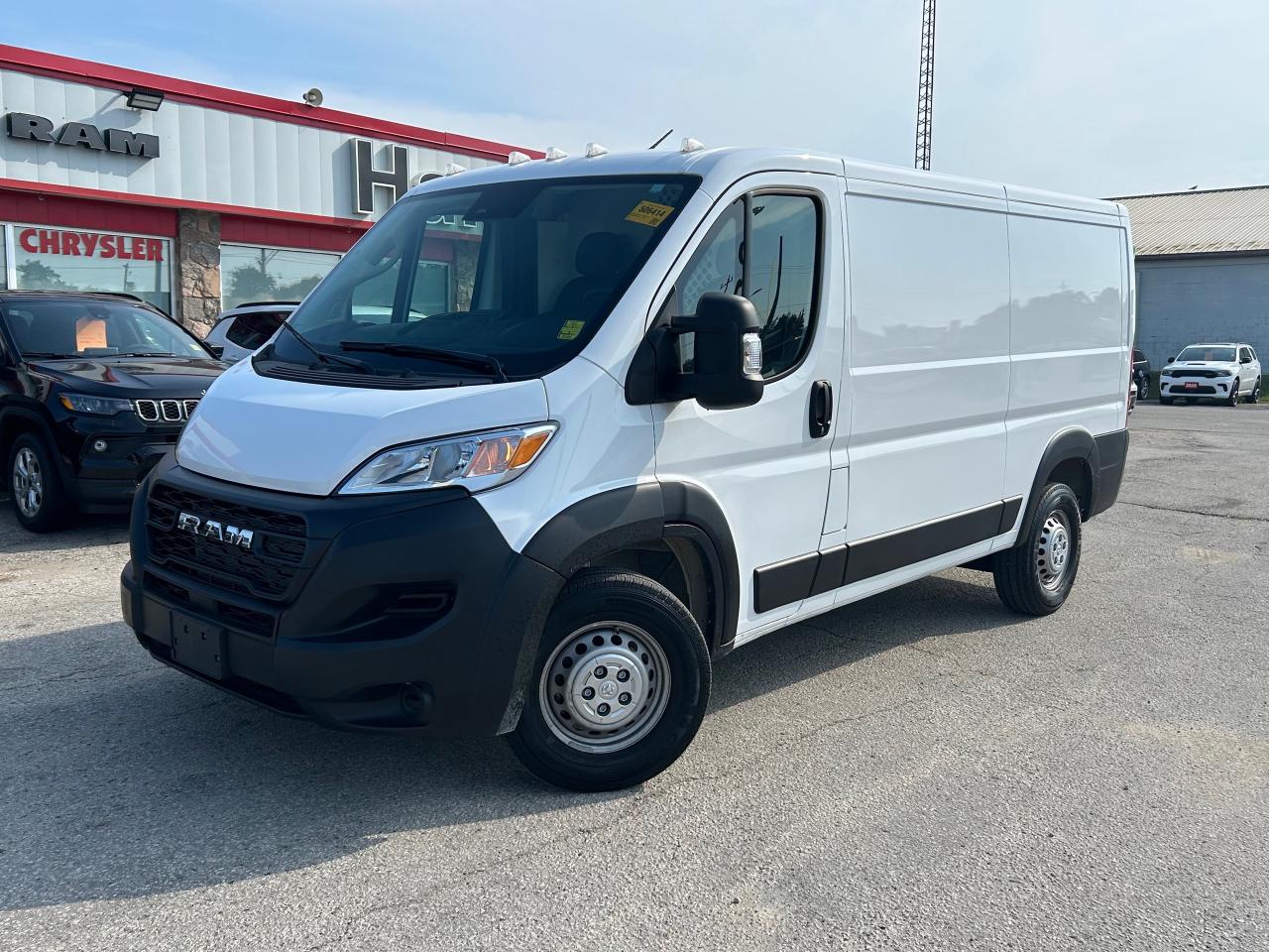 2024 RAM ProMaster 1500 Low Roof Cargo Van 136 in. WB Photo0