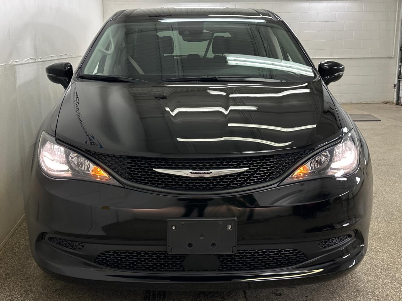 2024 Chrysler Grand Caravan SXT Front-Wheel Drive Passenger Van Photo