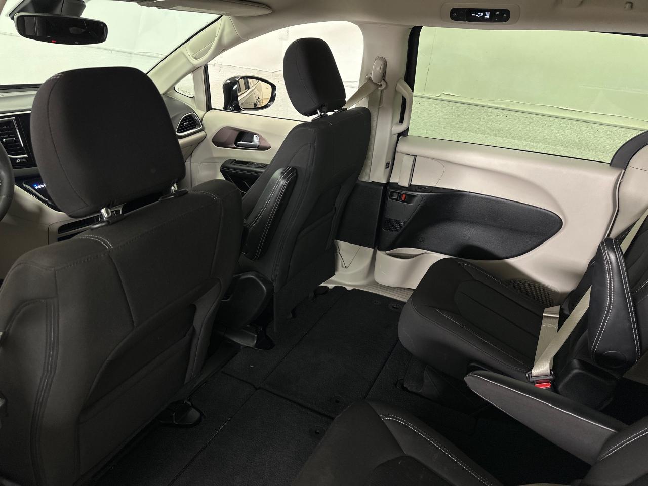 2024 Chrysler Grand Caravan SXT Front-Wheel Drive Passenger Van Photo