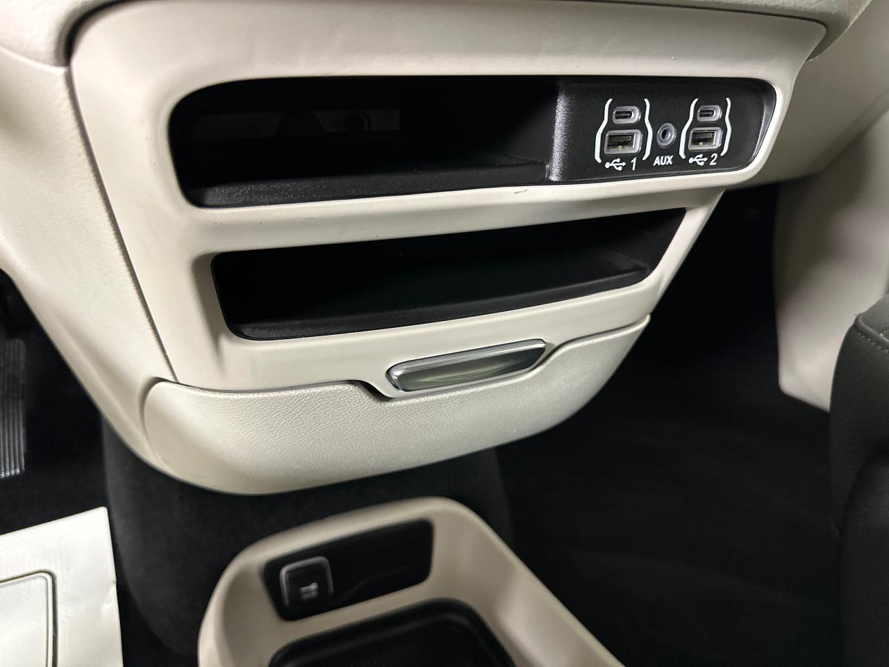 2024 Chrysler Grand Caravan SXT Front-Wheel Drive Passenger Van Photo