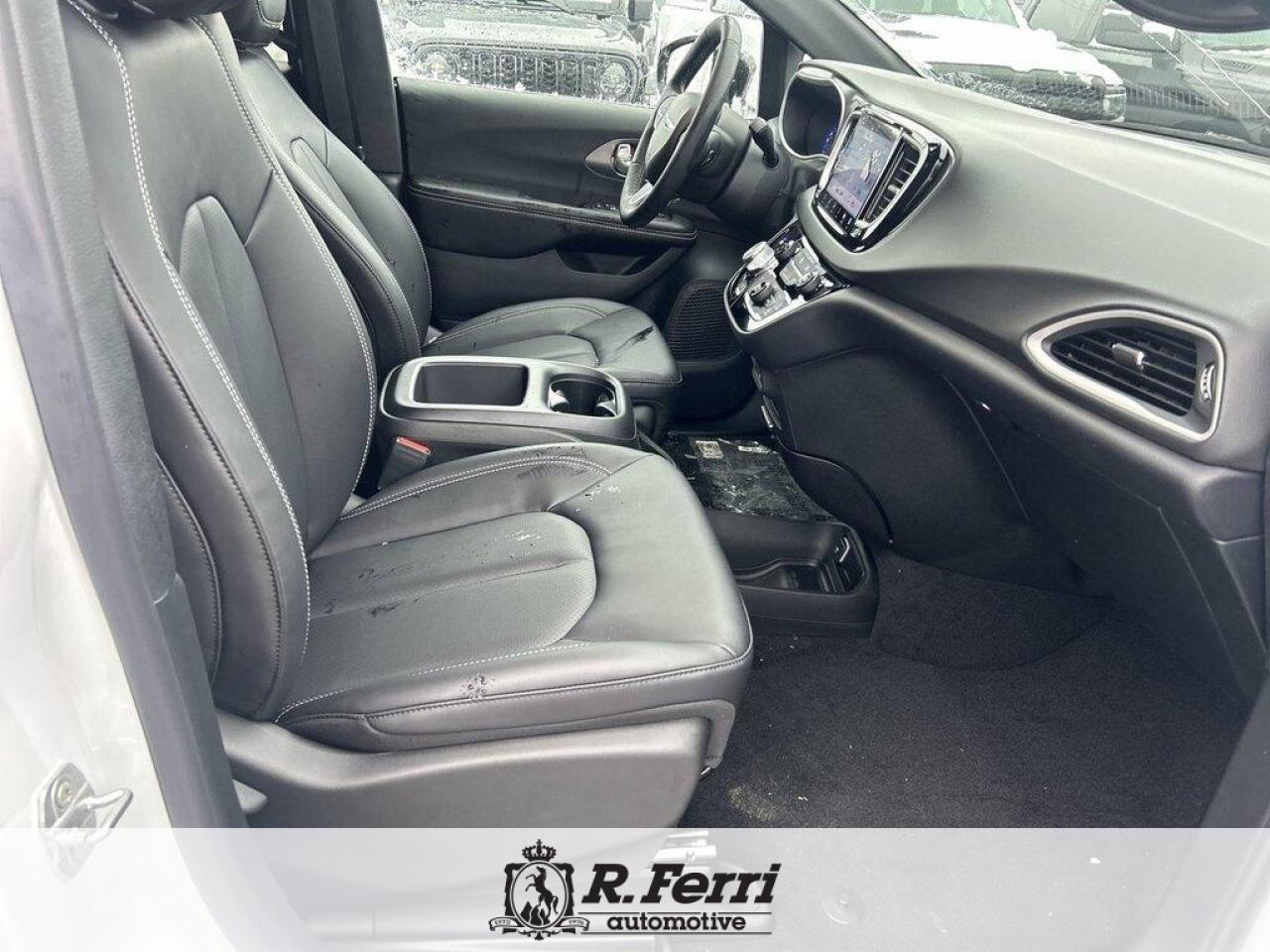 2026 Chrysler Grand Caravan SXT Front-Wheel Drive Passenger Van Photo