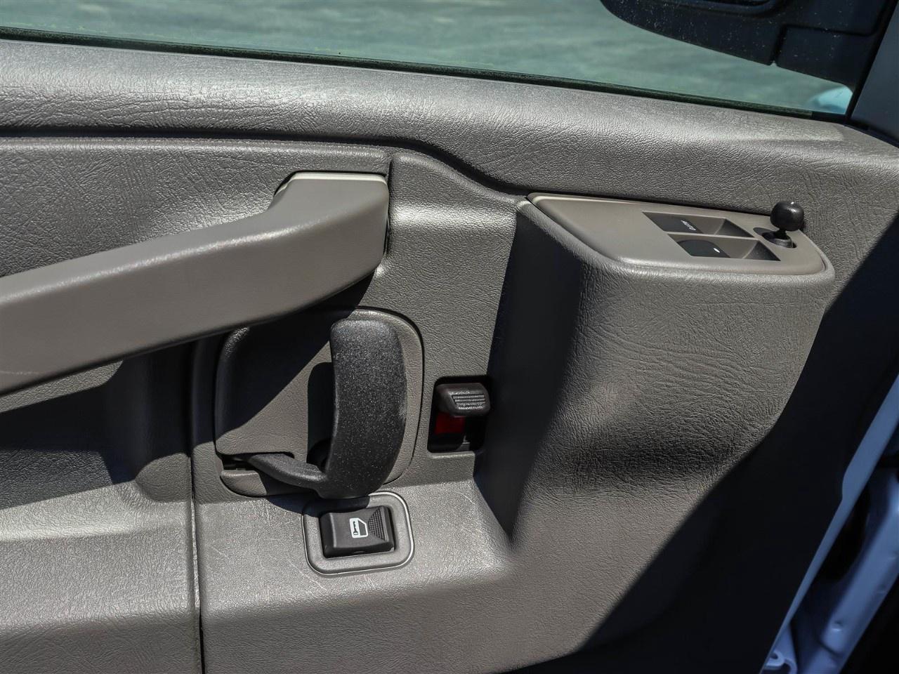 2025 Chevrolet Express Cargo Van 2500 Extended Wheelbase Rear-Wheel Drive Photo