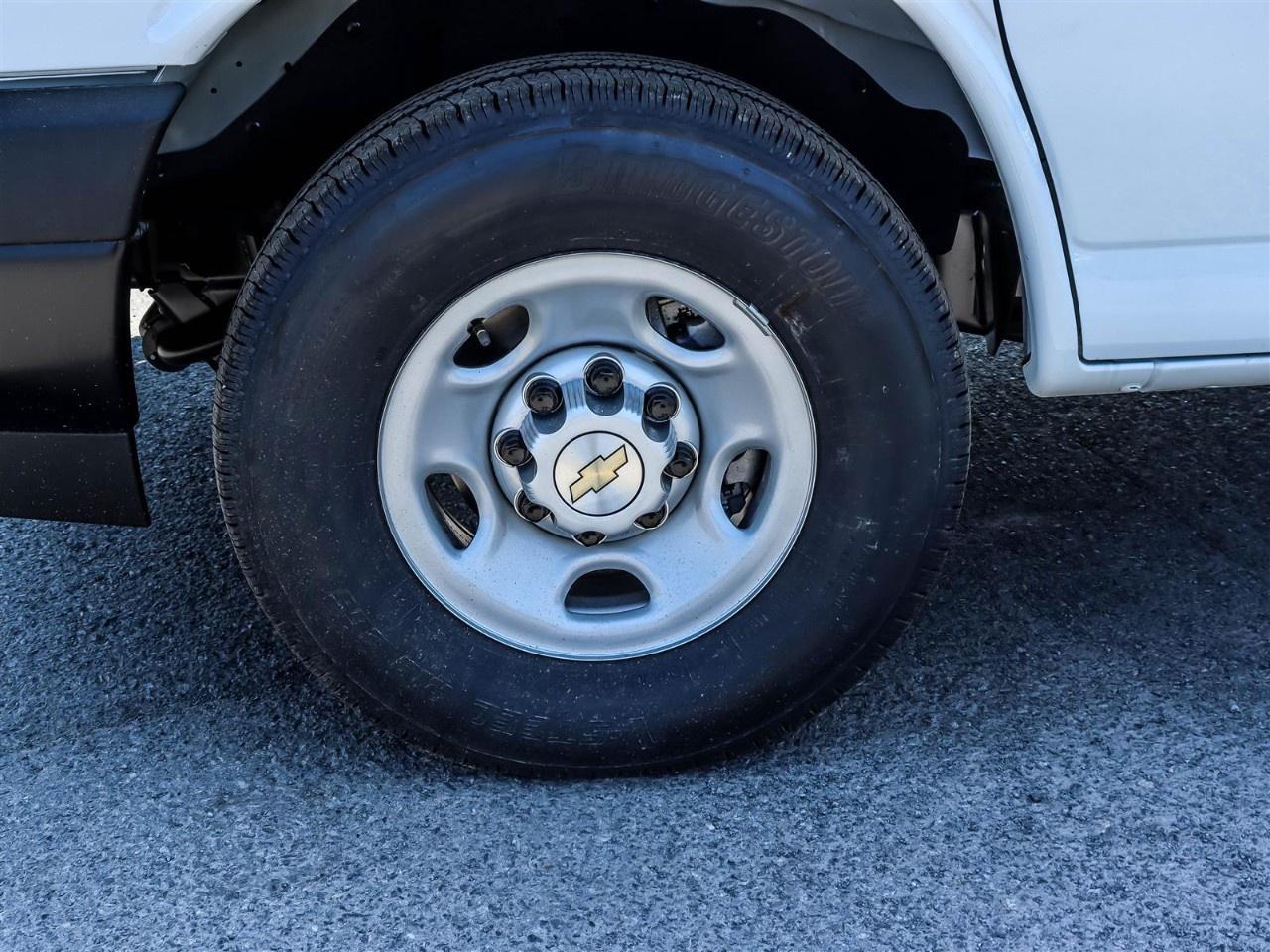 2025 Chevrolet Express Cargo Van 2500 Extended Wheelbase Rear-Wheel Drive Photo