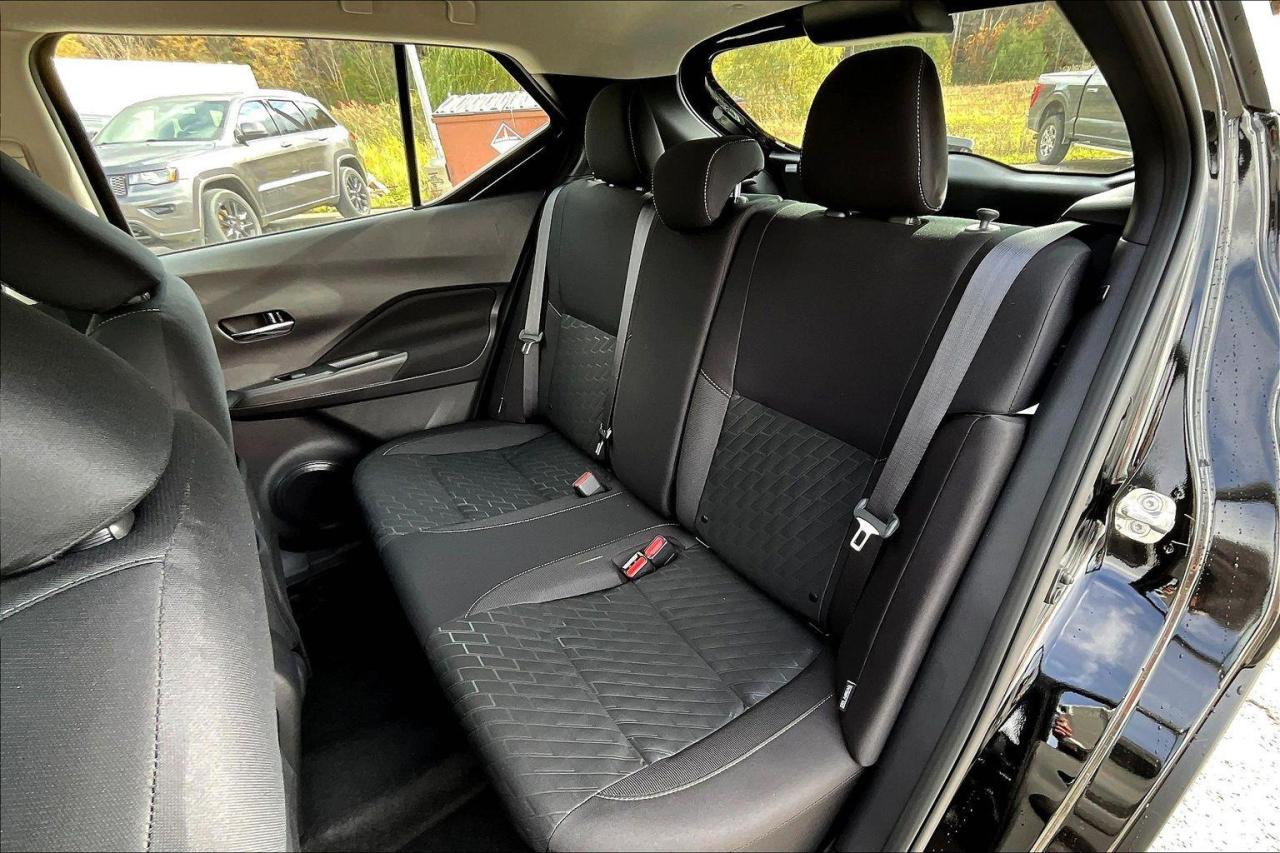 2025 Nissan Kicks Play SV 4dr Front-Wheel Drive Photo