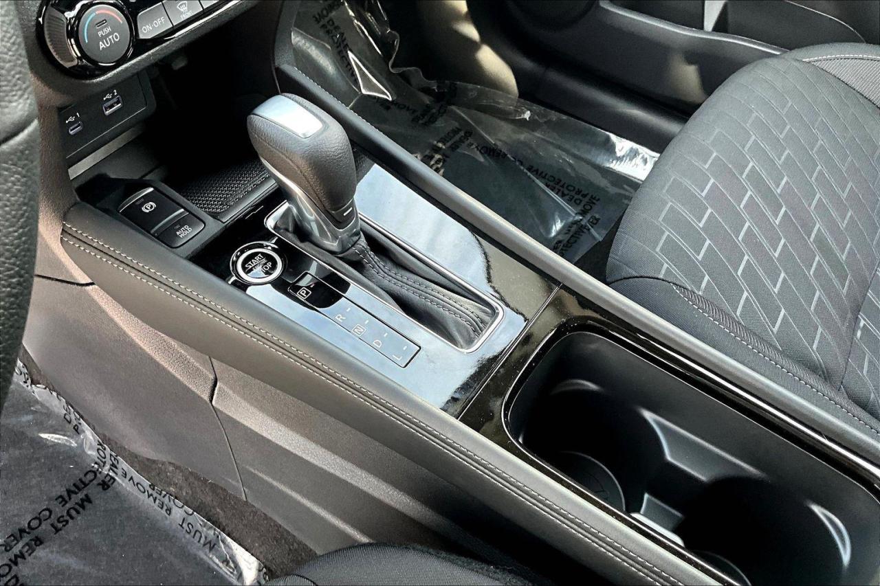 2025 Nissan Kicks Play SV 4dr Front-Wheel Drive Photo