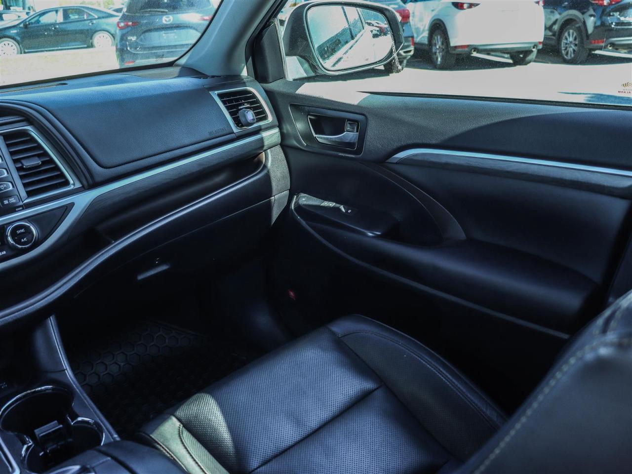 2019 Toyota Highlander  Photo