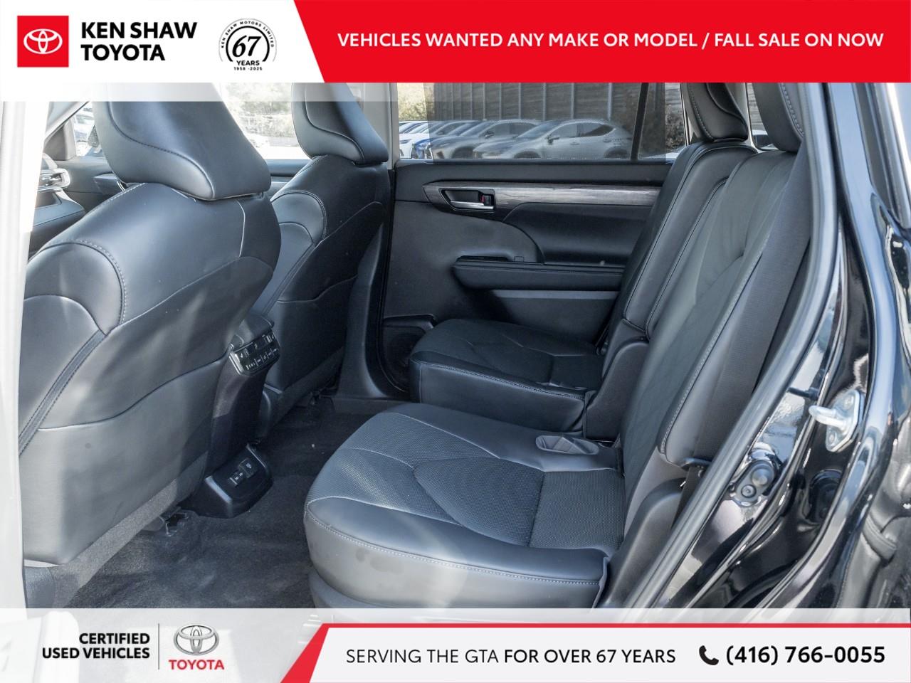 2023 Toyota Highlander XSE 4dr All-Wheel Drive Photo