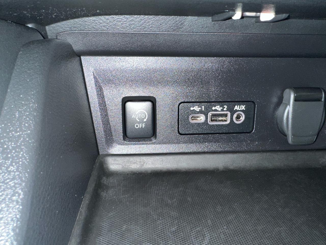 2024 Nissan Sentra SV 4DR SEDAN Photo