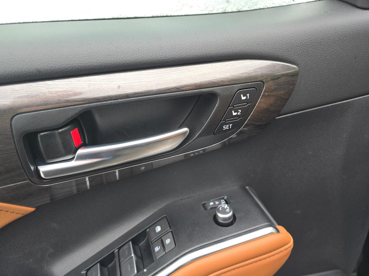 2026 Toyota Highlander Limited 4dr All-Wheel Drive Photo