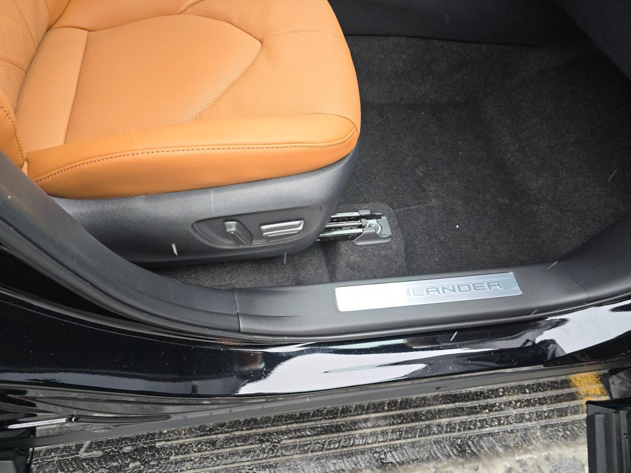 2026 Toyota Highlander Limited 4dr All-Wheel Drive Photo