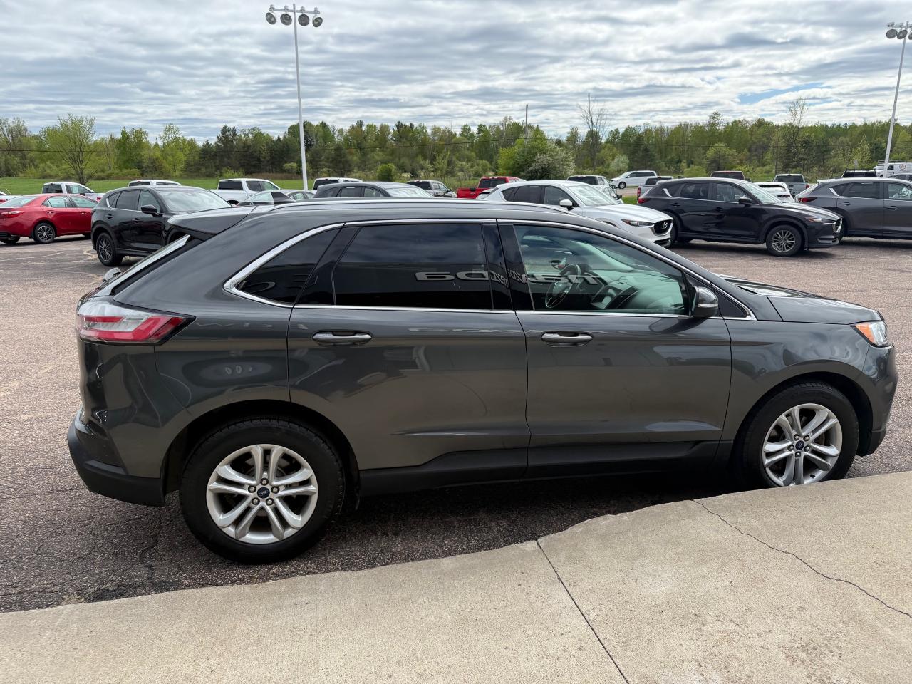 2019 Ford Edge SEL 4dr Front-wheel Drive Photo
