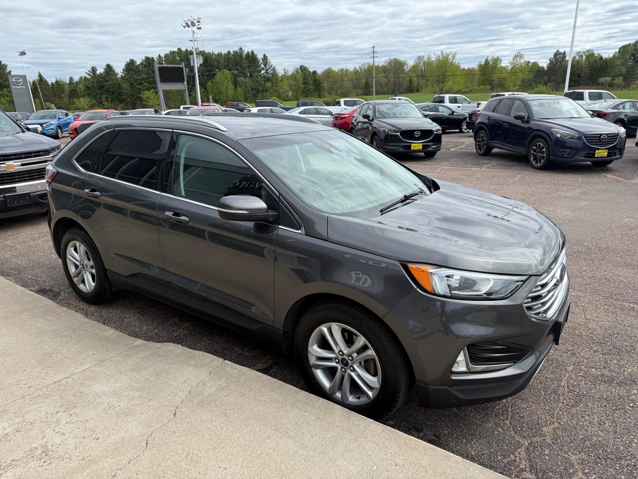 2019 Ford Edge SEL 4dr Front-wheel Drive Photo