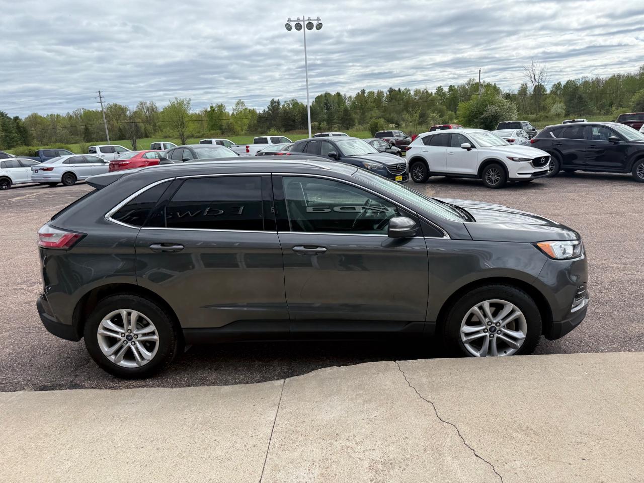 2019 Ford Edge SEL 4dr Front-wheel Drive Photo