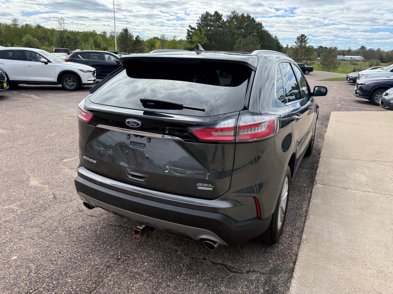 2019 Ford Edge SEL 4dr Front-wheel Drive Photo