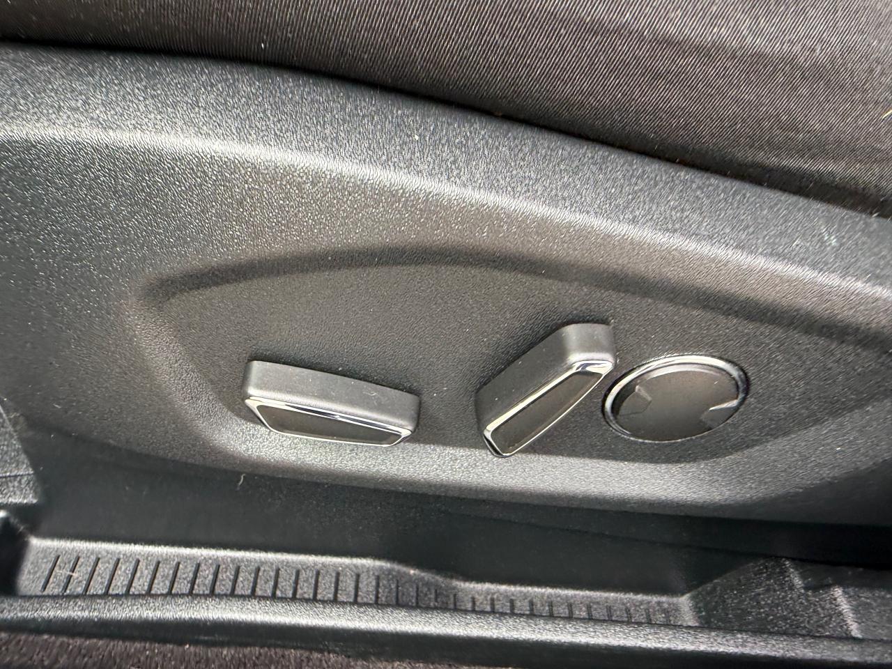 2019 Ford Edge SEL 4dr Front-wheel Drive Photo